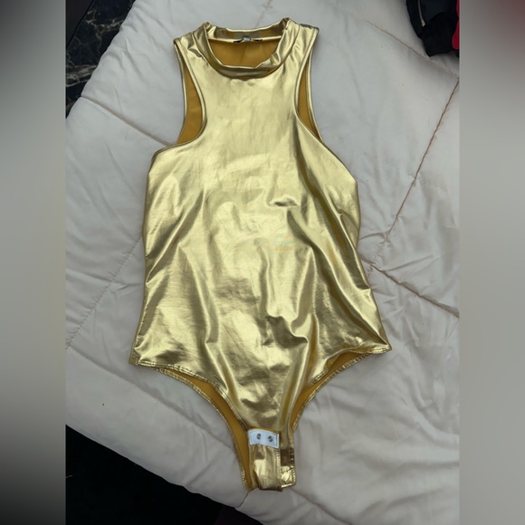 Gold Bodysuit - Picture 3 of 3
